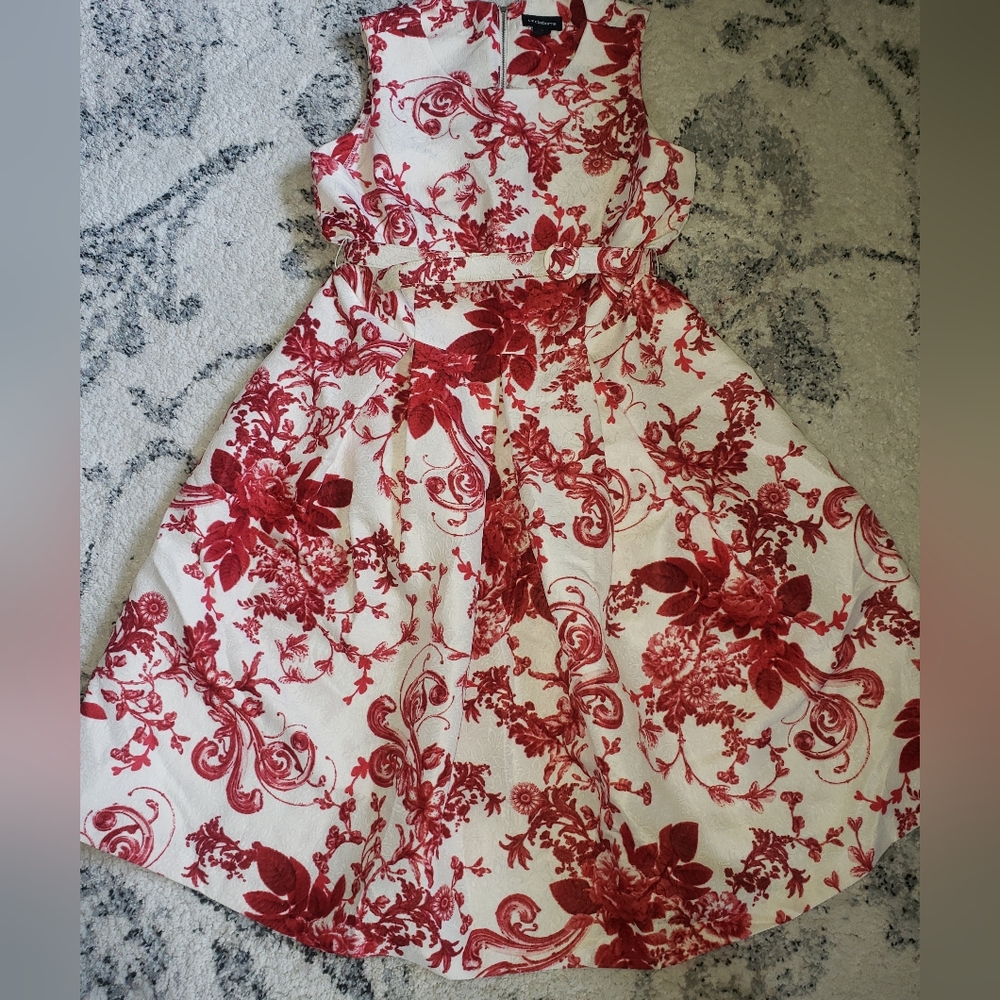 Beautiful red and white sleeveless dress